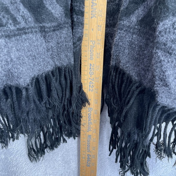 American Eagle Outfitters Poncho Women One Size Aztec Western Fringe Retro Gray - Picture 7 of 11